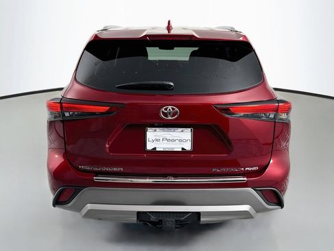 Used 2022 Toyota Highlander Platinum AWD/4WD image 10