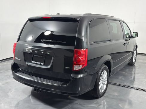 Used 2016 Dodge Grand Caravan SXT w/ UConnect Hands-Free Group FWD image 5