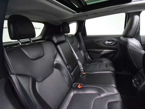 Used 2021 Jeep Cherokee Limited AWD/4WD image 22