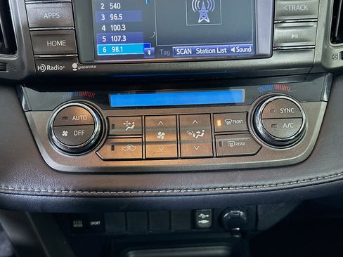 Used 2014 Toyota RAV4 XLE image 22