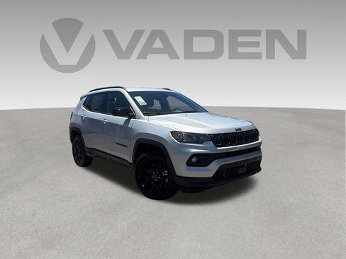 New 2026 Jeep Compass Latitude AWD/4WD image 10