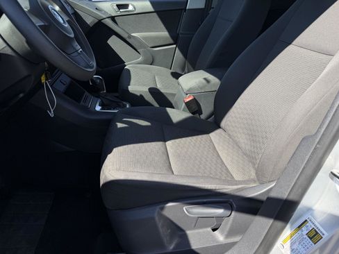 Used 2012 Volkswagen Tiguan S AWD/4WD image 9