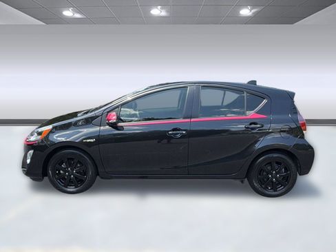 Used 2016 Toyota Prius C Persona Series FWD image 2