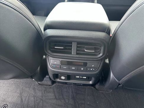 Used 2023 Honda Pilot Elite image 24