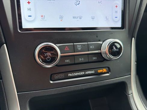 Used 2024 Ford Edge ST-Line image 35