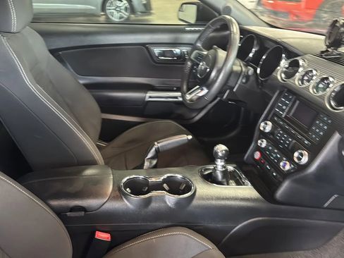 Used 2017 Ford Mustang GT w/ GT Performance Package RWD image 8
