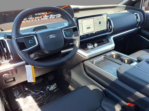 New 2026 Ford Expedition Platinum AWD/4WD image 6