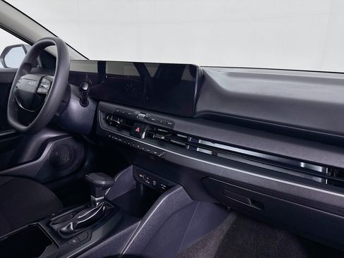 Used 2026 Kia K4 FWD image 29