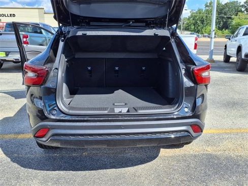 New 2025 Chevrolet Trax RS w/ Driver Confidence Package image 18