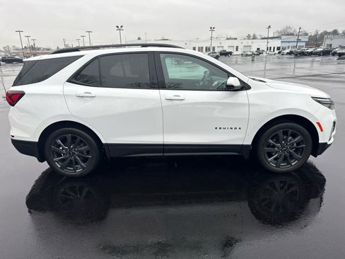 Used 2023 Chevrolet Equinox RS w/ RS Leather Package image 9