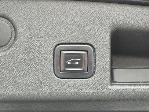 Used 2022 Chevrolet Equinox LT image 30