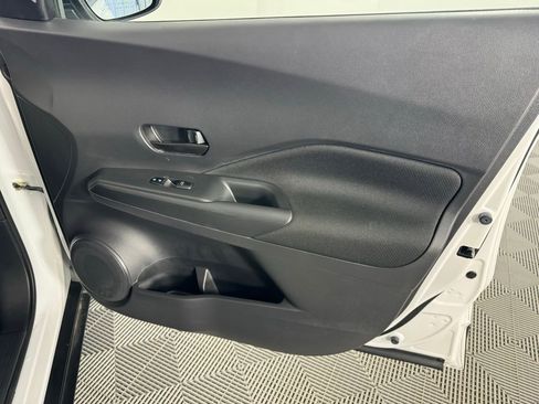 Used 2021 Nissan Kicks S image 26