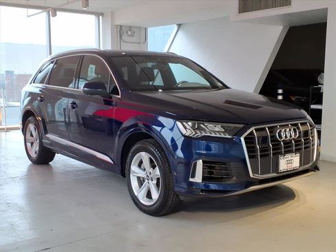 Used 2023 Audi Q7 3.0T Premium w/ Convenience Package image 3