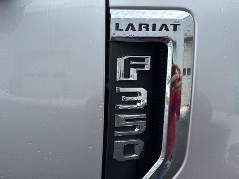 Used 2017 Ford F350 Lariat w/ Chrome Package image 11