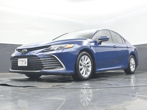 Used 2023 Toyota Camry LE FWD image 27
