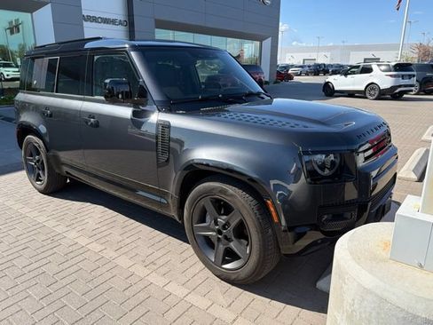 Used 2024 Land Rover Defender 110 X-Dynamic SE AWD/4WD image 2
