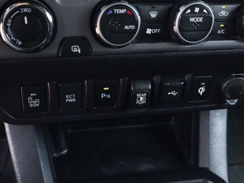 Used 2022 Toyota Tacoma TRD Pro AWD/4WD image 42