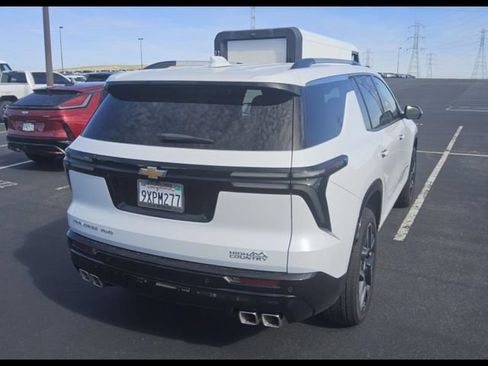 Used 2026 Chevrolet Traverse High Country AWD/4WD image 5