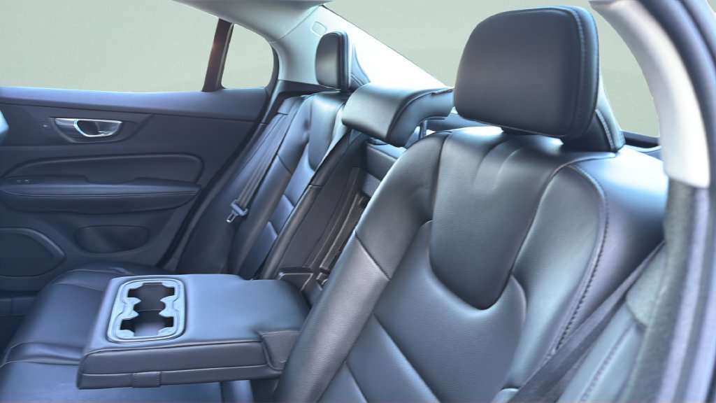 Used 2024 Volvo S60 B5 Core FWD image 29