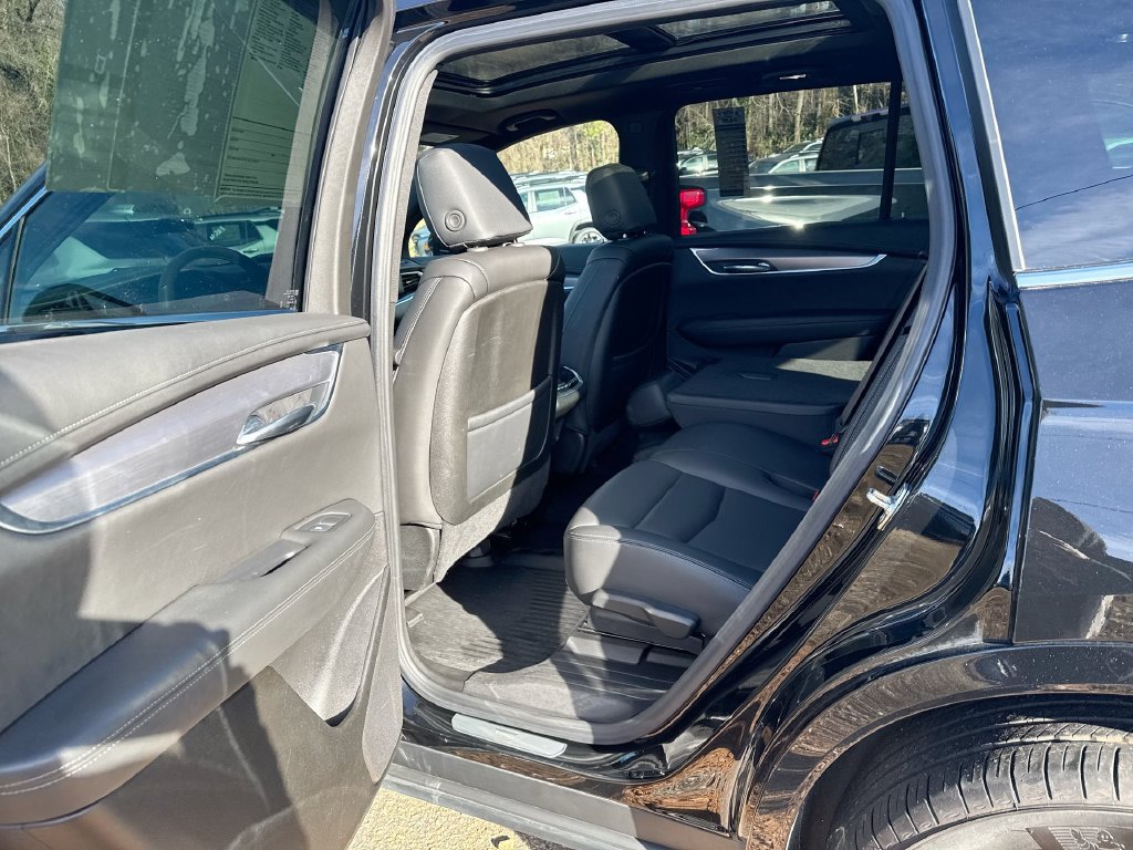 Used 2024 Cadillac XT6 Luxury AWD/4WD image 29