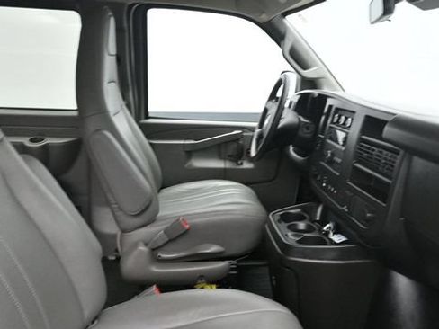 Used 2024 Chevrolet Express 3500 LS RWD image 18