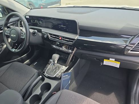 New 2026 Kia Seltos S FWD image 10