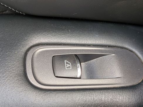 Used 2021 INFINITI QX80 Sensory w/ All-Season Package image 31