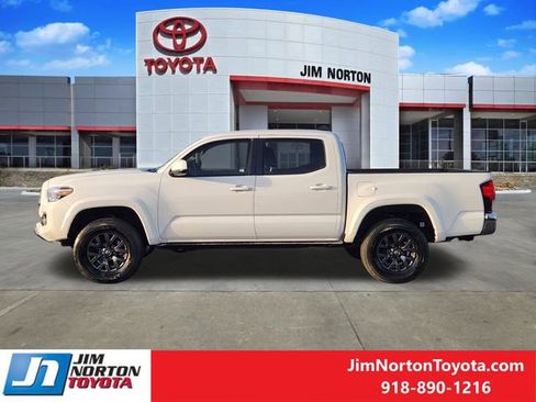 Used 2023 Toyota Tacoma SR5 image 5