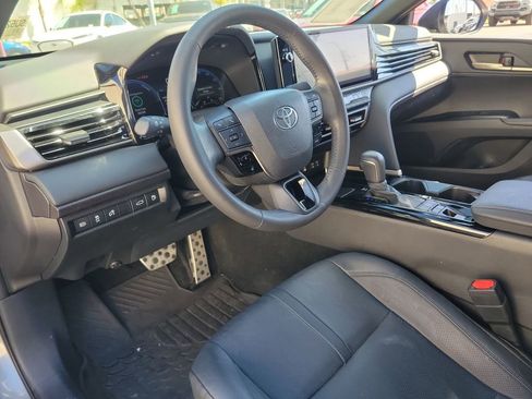 Used 2025 Toyota Camry XSE AWD/4WD image 18