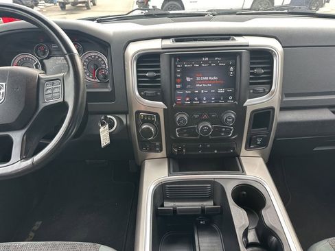 Used 2018 RAM 1500 SLT image 18