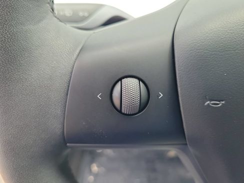 Used 2023 Tesla Model 3 Standard Range RWD image 19