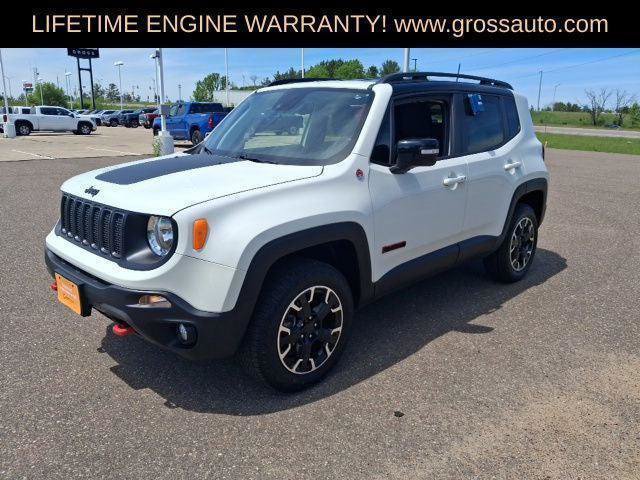 Certified 2023 Jeep Renegade Trailhawk w/ Trailhawk Elite Group AWD/4WD image 4