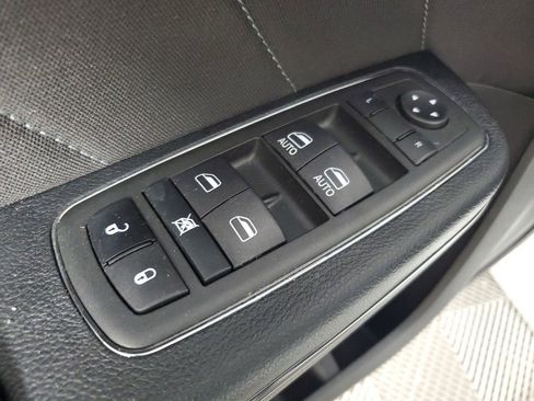 Used 2022 Dodge Charger SXT w/ Blacktop Package RWD image 18