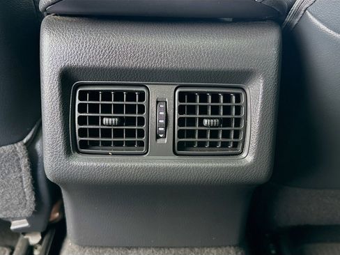 Used 2018 Toyota Camry XSE FWD image 17