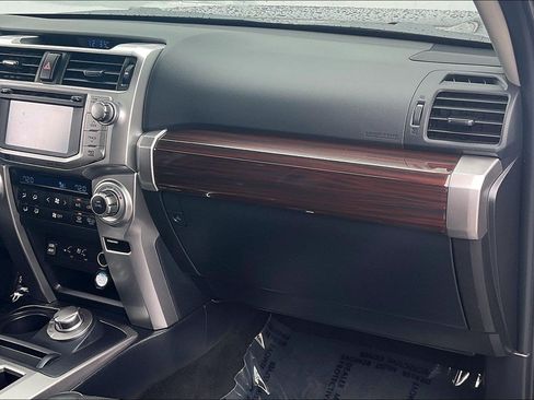 Used 2018 Toyota 4Runner Limited AWD/4WD image 21