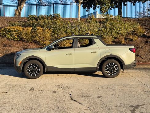 Used 2022 Hyundai Santa Cruz SEL Premium image 6