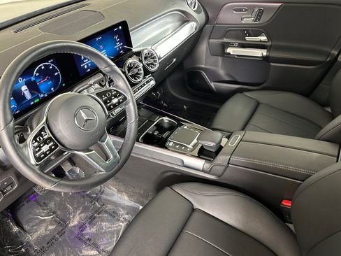 Used 2023 Mercedes-Benz EQB 300 4MATIC w/ Driver Assistance Package image 9
