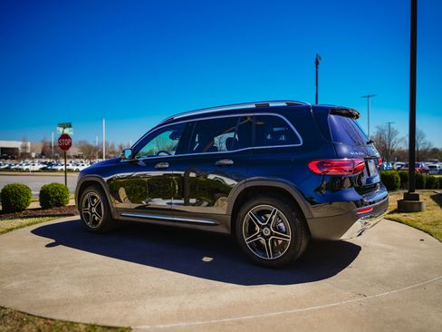 New 2026 Mercedes-Benz GLB 250 4MATIC image 6