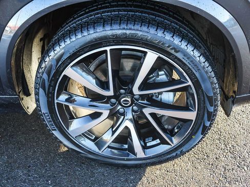 Used 2024 Volvo XC90 B6 Plus w/ Protection Package Premier image 16