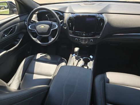 Used 2023 Chevrolet Traverse LT w/ LT Premium Package AWD/4WD image 21