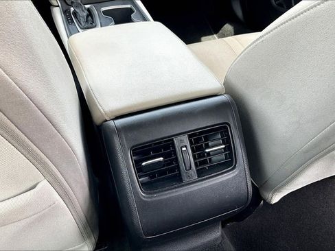 Used 2019 Honda Accord EX image 10