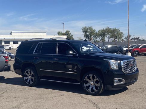 Used 2018 GMC Yukon Denali w/ Open Road Package image 8