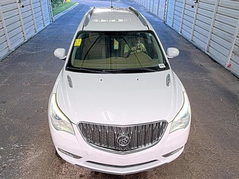 Used 2017 Buick Enclave Leather FWD image 3