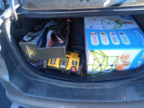 Used 2018 Ford Fusion SE w/ Fusion SE Technology Package image 10