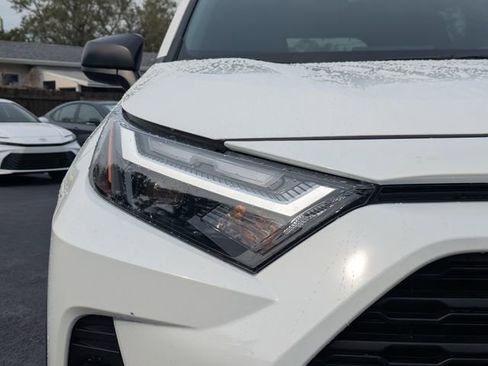 Used 2025 Toyota RAV4 LE AWD/4WD image 10