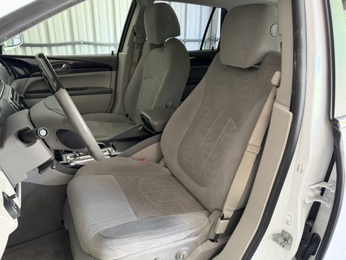 Used 2017 Buick Enclave Convenience FWD image 16
