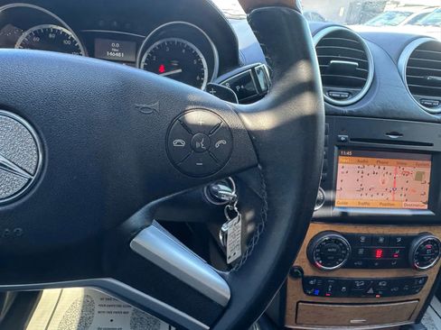 Used 2012 Mercedes-Benz GL 550 4MATIC image 28