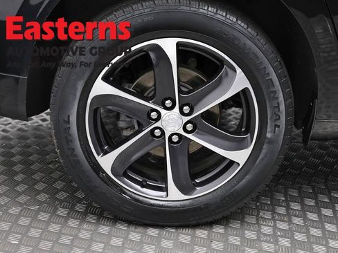 Used 2021 Buick Enclave Essence w/ Sport Touring Edition image 32