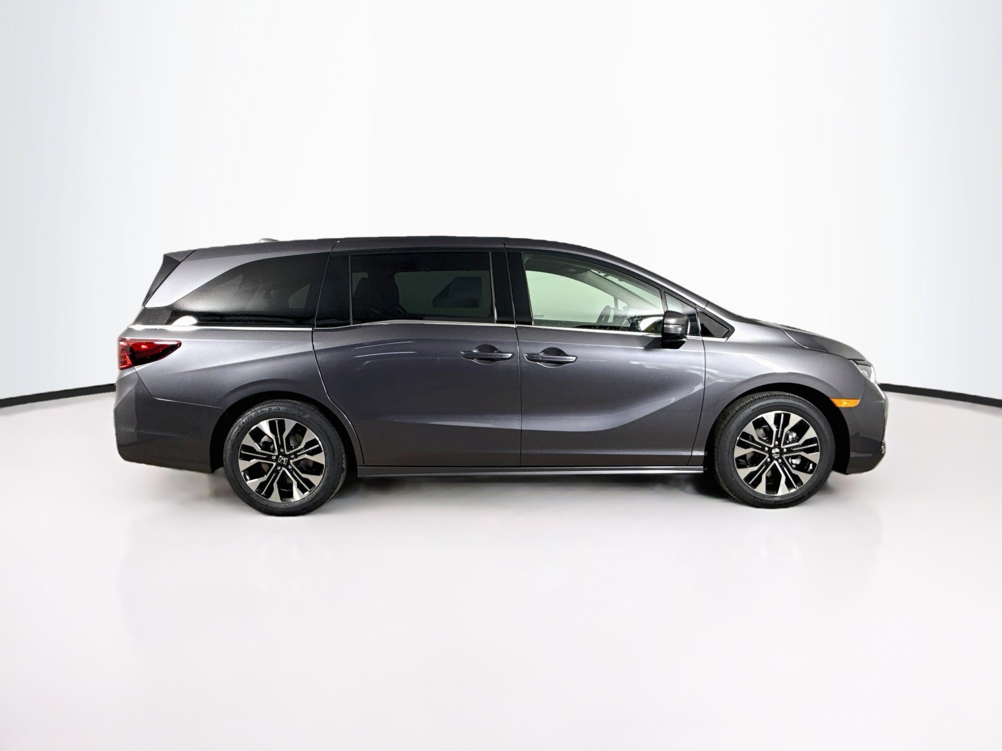 New 2027 Honda Odyssey Elite image 2
