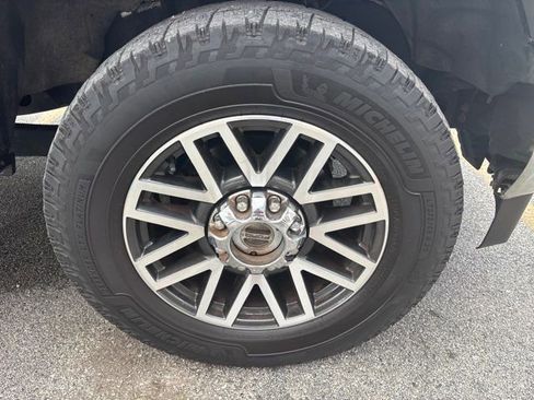 Used 2019 Ford F250 Lariat w/ Lariat Ultimate Package AWD/4WD image 7